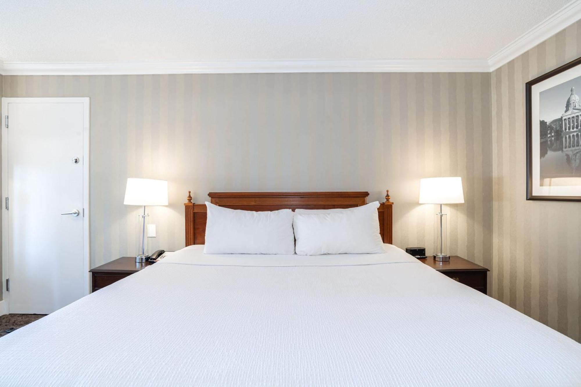 Sandman Signature Edmonton Downtown Hotel Екстериор снимка