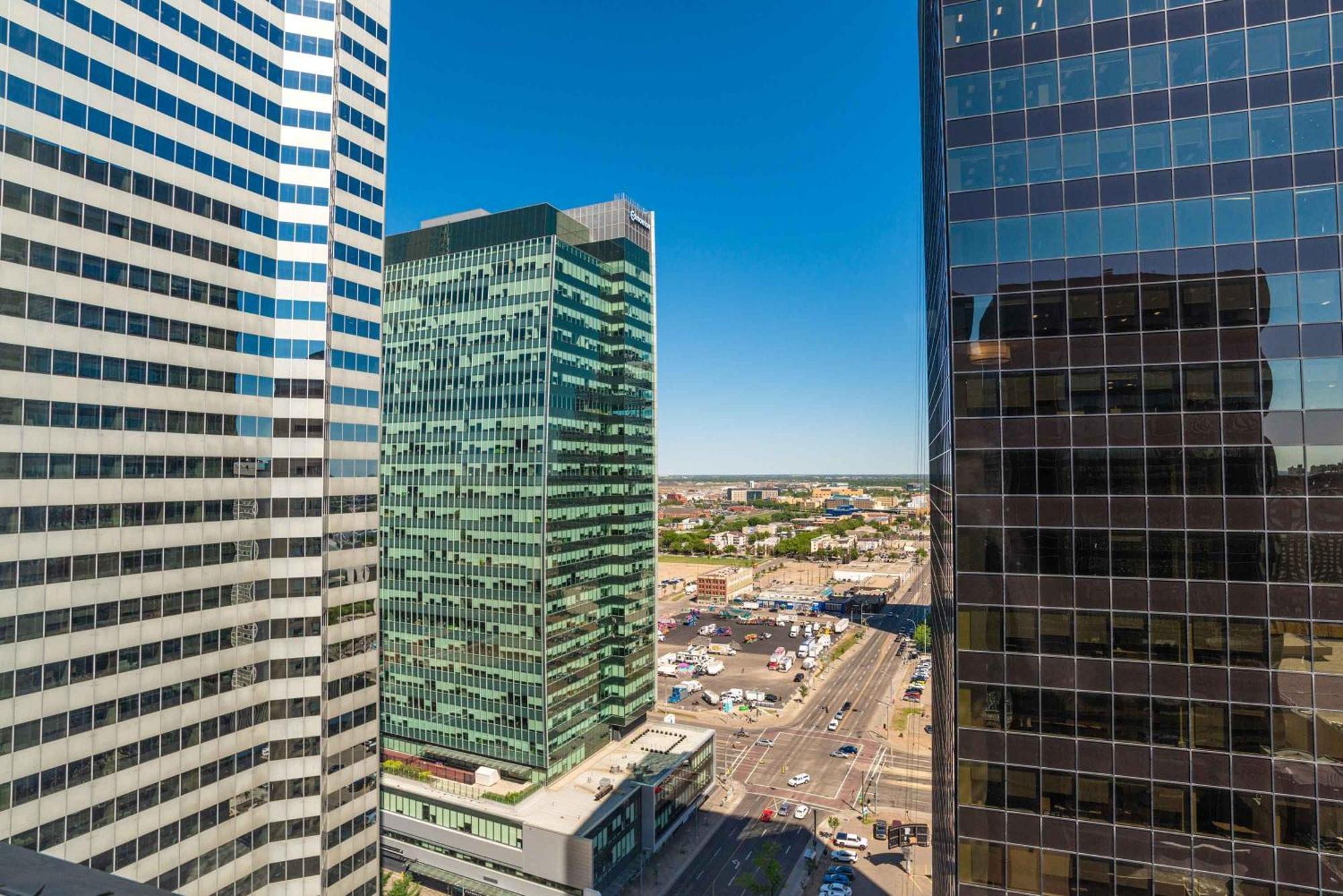 Sandman Signature Edmonton Downtown Hotel Екстериор снимка