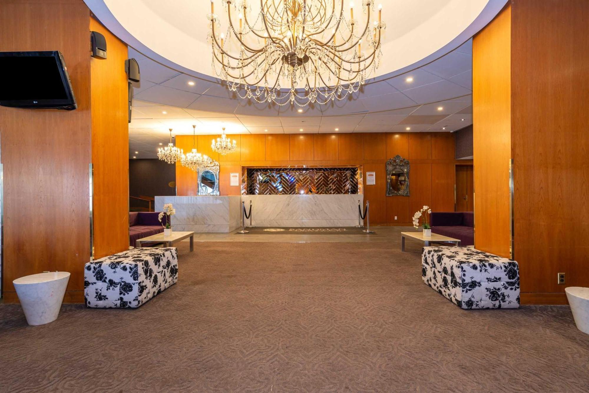 Sandman Signature Edmonton Downtown Hotel Екстериор снимка